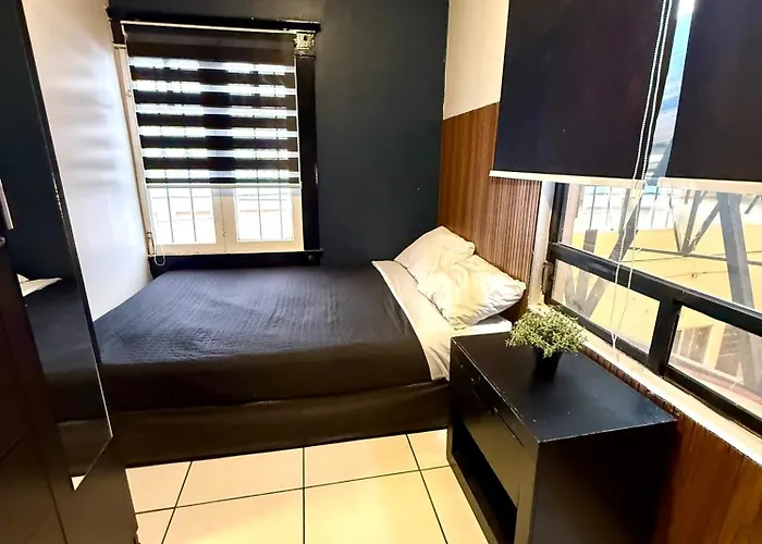 Hostel City Guest house *