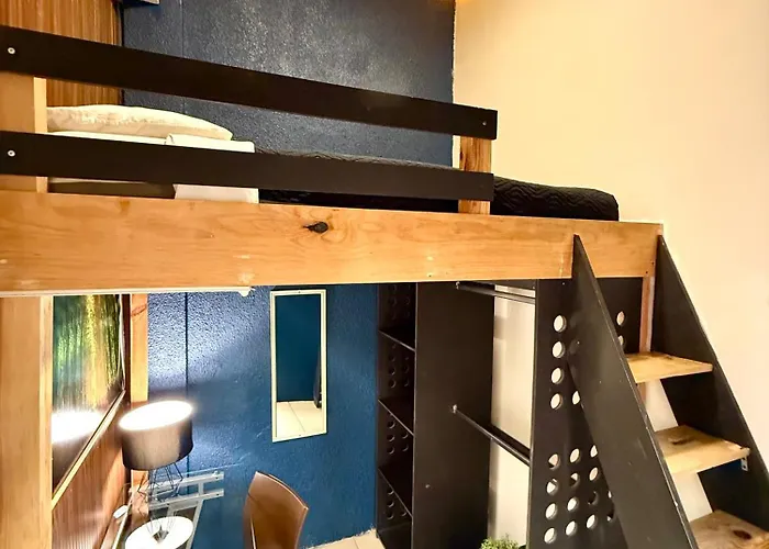 Hostel City Guest house